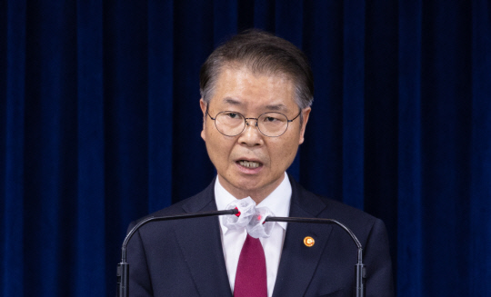 이정식 고용노동부 장관 <연합뉴스>